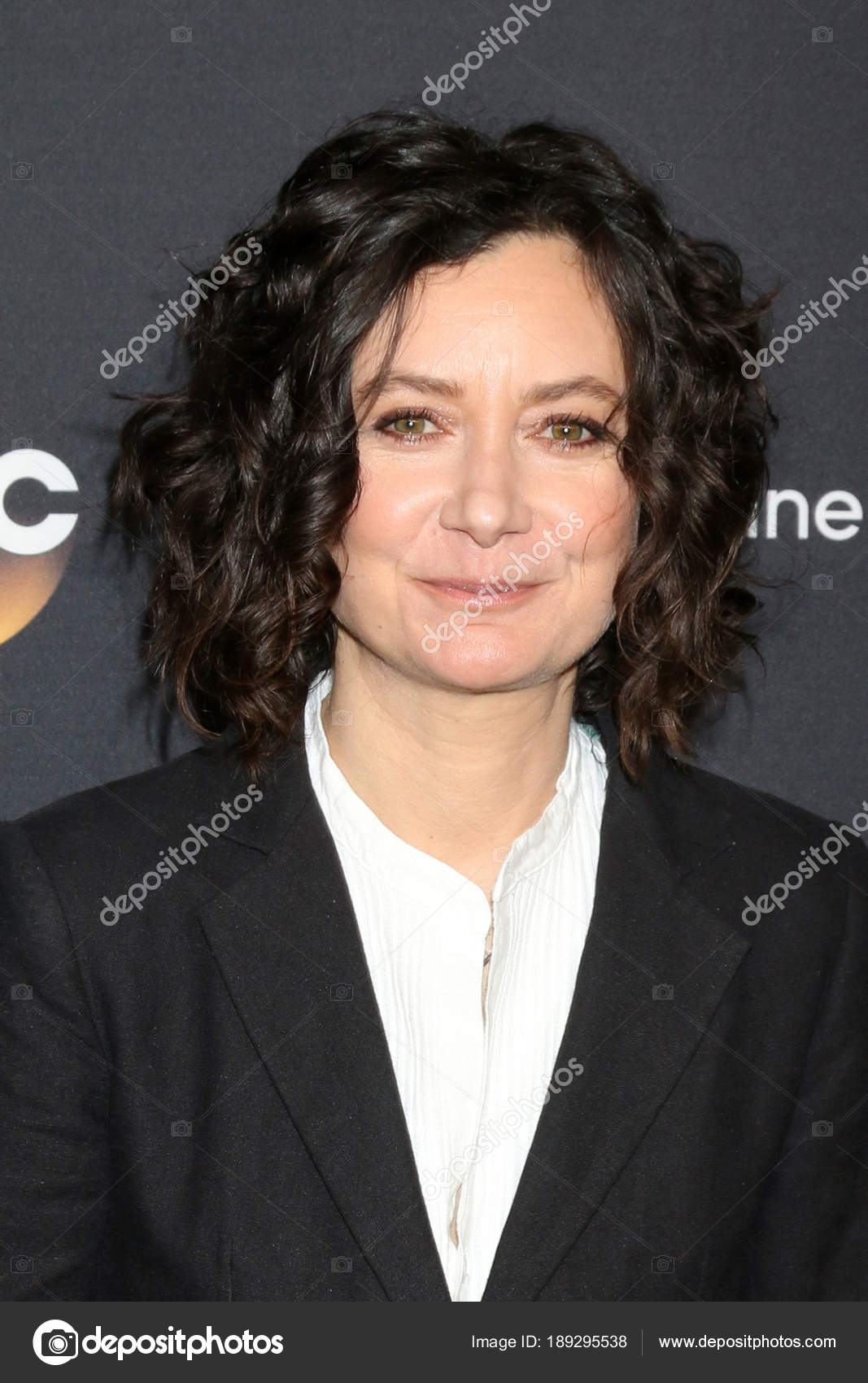 Actress Sara Gilbert – Stock Editorial Photo © Jean_Nelson #189295538