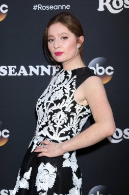 aktris Emma Kenney