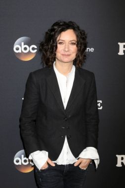 aktris Sara Gilbert 