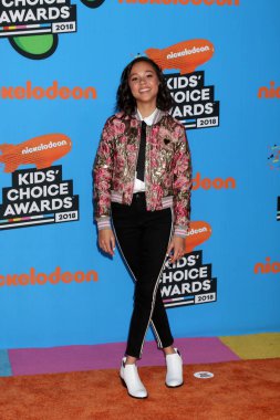  aktris Breanna Yde 
