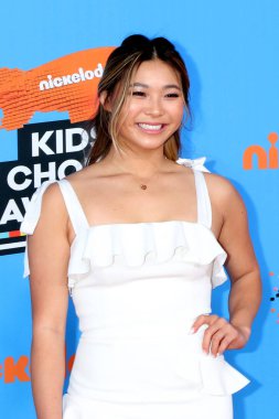 snowboard Chloe Kim