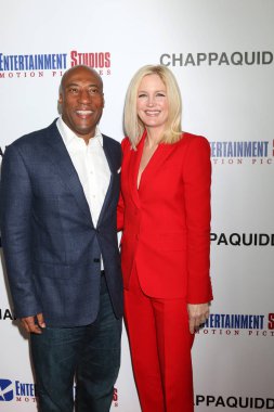 Byron Allen, Jennifer Lucas