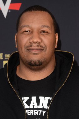 aktör Travon serbest 