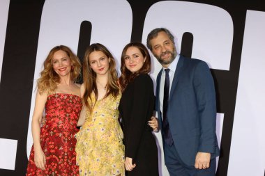  Leslie Mann, Iris Apatow, Maude Apatow, Judd Apatow 