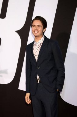 aktör Miles Robbins 