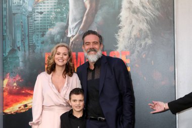 Hilarie Burton, Augustus Morgan, Jeffrey Dean Morgan