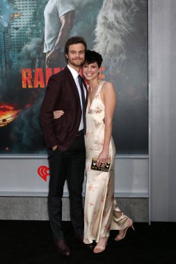  Jack Quaid, Lizzy Mcgroder 