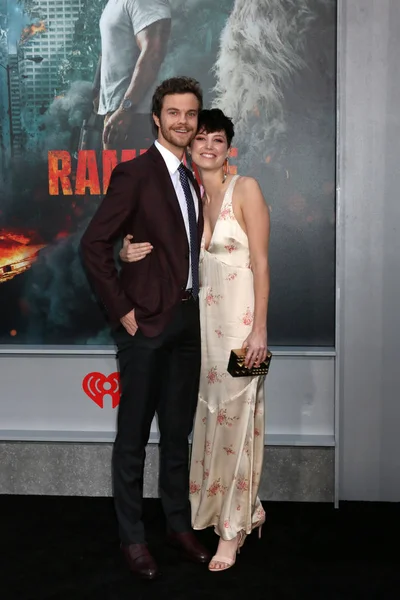  Jack Quaid, Lizzy Mcgroder 