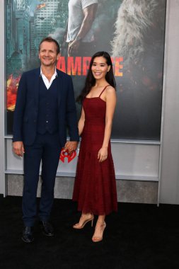 Sebastian Roche, Alicia Hannah