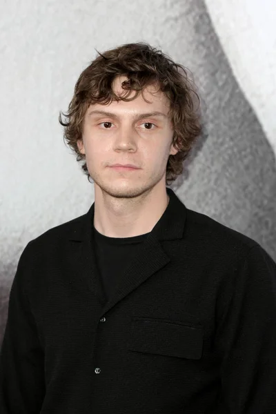 Acteur Evan Peters — Stockfoto