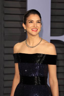 aktris Radhika Jones