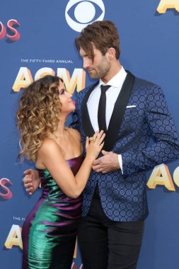 Maren Morris, hsuband 