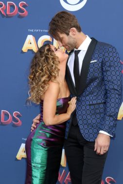 Maren Morris, hsuband 