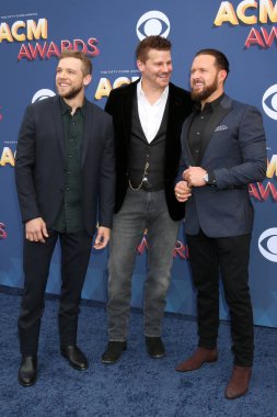 Max Thieriot, David Boreanaz, Aj Buckley 