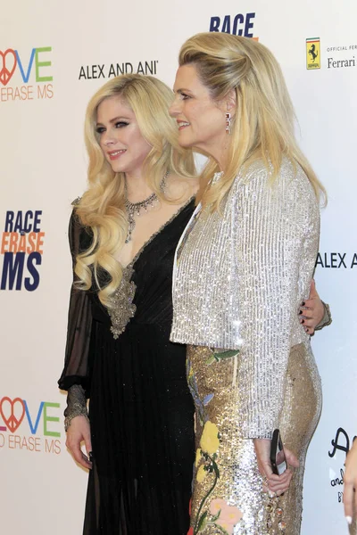 Avril Lavigne, Nancy Davis — Stock Photo, Image