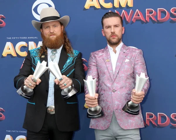 Братья Осборн на церемонии вручения премии Academy of Country Music Awards 2018 — стоковое фото