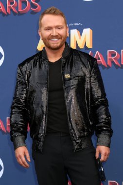 aktör Shane Mcanally