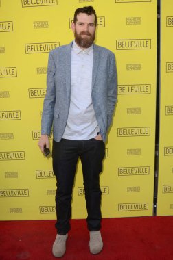 aktör Timothy Simons