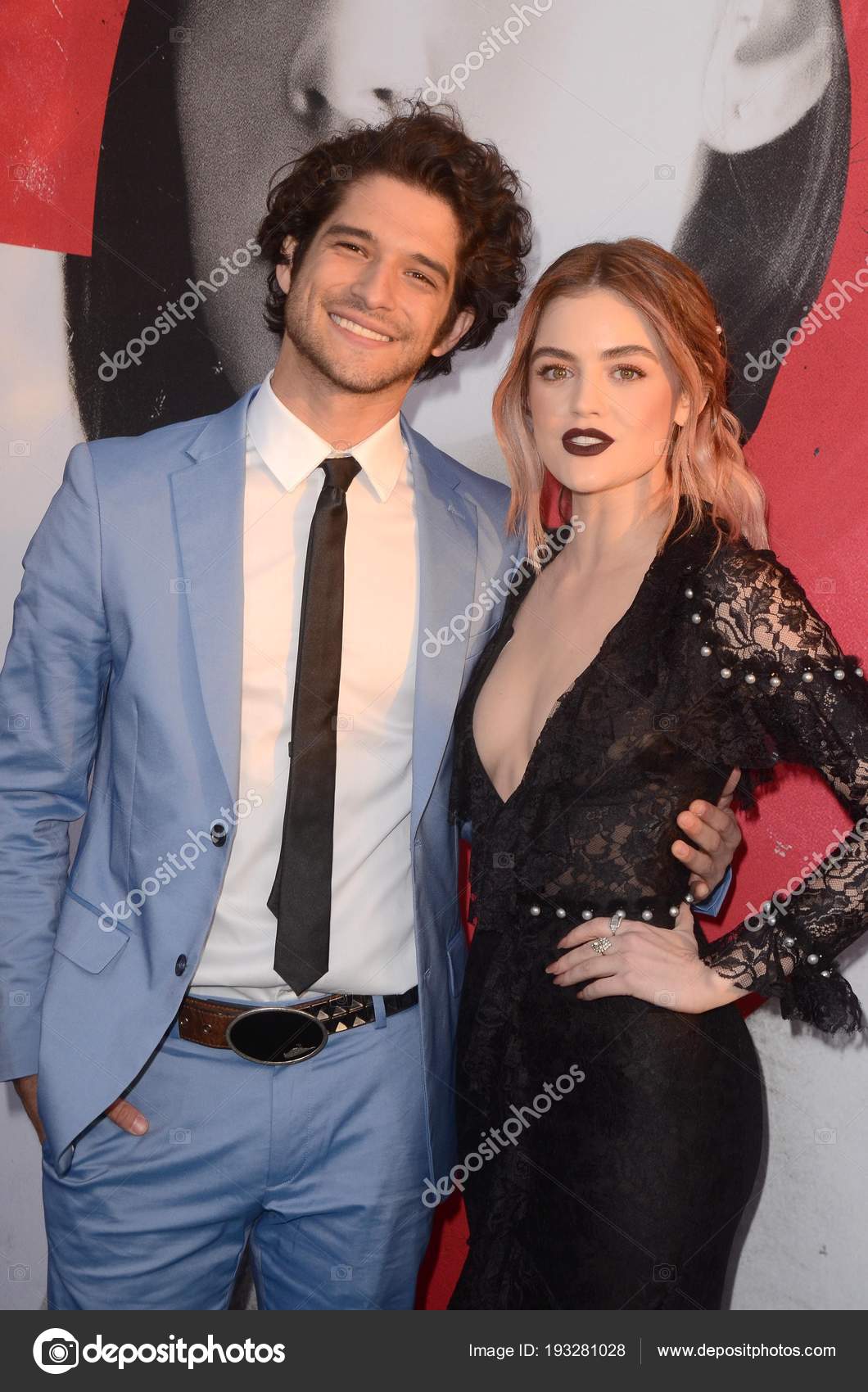Tyler Posey, Lucy Hale — Foto editorial de stock #193281028 ©Jean_Nelson, image size:1060x1700