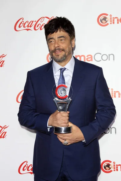 Las Vegas Apr Benicio Del Toro 2018 Cinemacon Gali Nagród — Zdjęcie stockowe