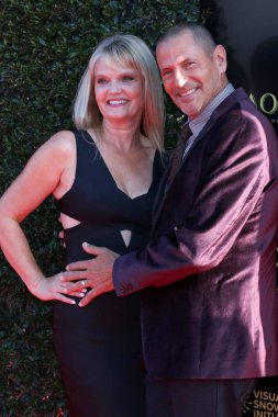 Los Angeles - 27 Nisan: Karısı, Thomas Calabro 2018 gündüz Emmy Ödülleri - 27 Nisan 2018 tarihinde Pasadena Pasadena, Ca sivil Auditorium, yaratıcı