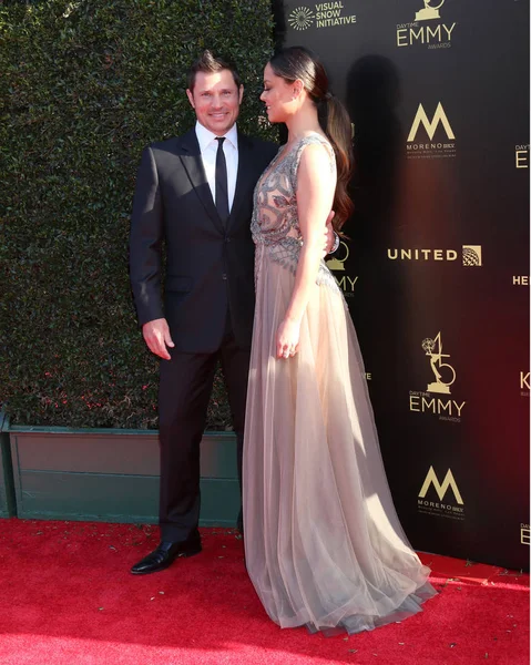 Los Angeles Apr Nick Lachey Vanessa Lachey 2018 Daytime Emmy — Stockfoto
