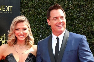 Los Angeles - Nisan 29: Debbie Matenopoulos, Mark Steines üzerinde 29 Nisan 2018 Pasadena sivil Auditorium Pasadena, Ca, 45 gündüz Emmy Ödülleri'nde
