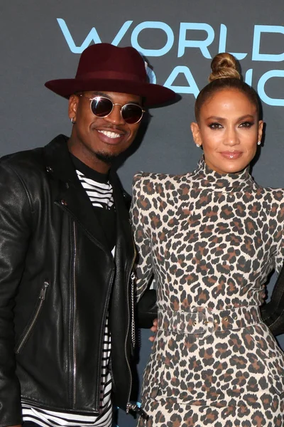 Ne-Yo, Jennifer Lopez — Foto Stock