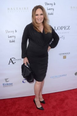 aktris Catherine Bach