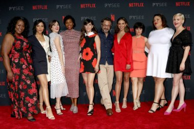 Kia Stevens, Shakira Barrera, Alison Brie, Sydelle Noel, Jackie Tohn, Marc Maron, Britt Baron, Rebekka Johnson, Britney genç, Kimmy Gatewood