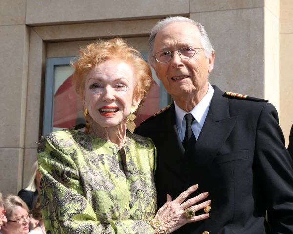 Jeraldine Saunders, Bernie Kopell — Foto Stock