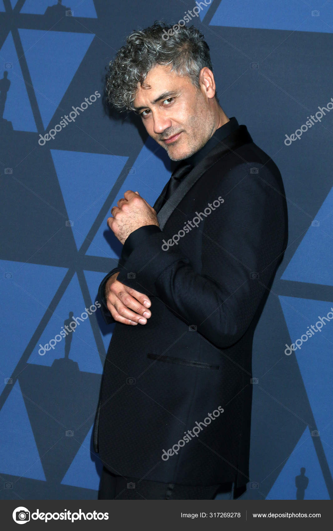 初演 11 月 27 日写真素材 ロイヤリティフリー初演 11 月 27 日画像 Depositphotos