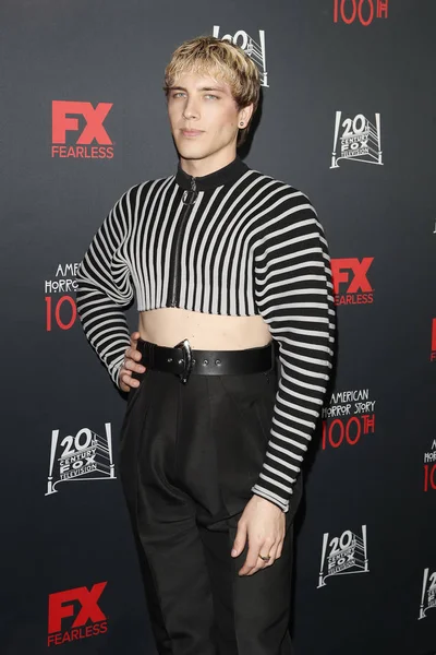 "American Horror Story "Célébration du 100e épisode — Photo