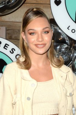 Love Leo Kurtarma 2. Geleneksel Bir Sebep İçin Kokteyller