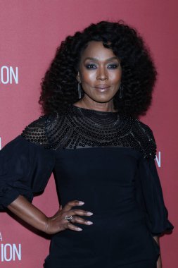 Sanatçılar Ödüllerinin 4. Geleneksel Patronu,