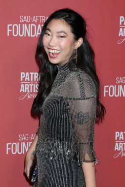 Sanatçılar Ödüllerinin 4. Geleneksel Patronu,