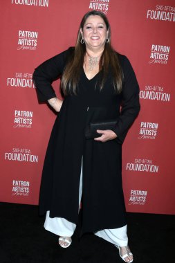 Sanatçılar Ödüllerinin 4. Geleneksel Patronu,