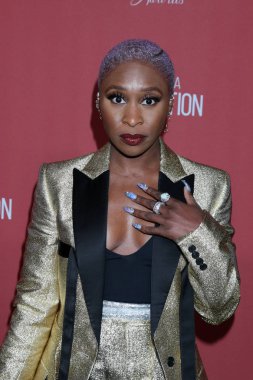 Sanatçılar Ödüllerinin 4. Geleneksel Patronu,