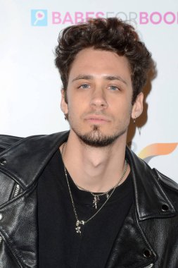 Memeler için Bebekler 5. Geleneksel Canlı Bekar Müzayedesi