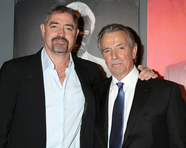 Eric Braeden 40-jarig jubileum viering op de Jonge en de Onrustige — Stockfoto