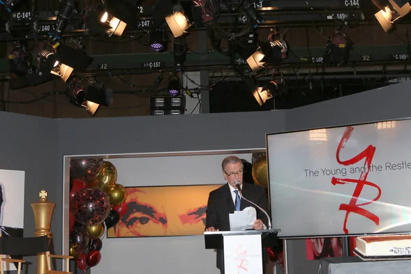 Eric Braeden 40th Anniversary Celebration on The Young and The R — Stock Photo, Image