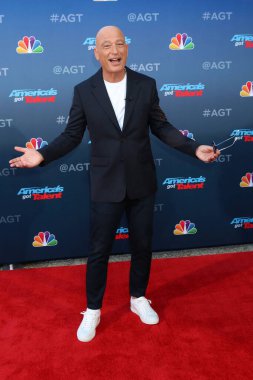 Los Angeles - Howie Mandel, Amerika 'nın Yetenek Sizsiniz Sezon 15 Başlama Kırmızı Halısı Pasadena Civic Auditorium' da 4 Mart 2020, Pasadena, Ca