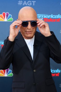 Los Angeles - Howie Mandel, Amerika 'nın Yetenek Sizsiniz Sezon 15 Başlama Kırmızı Halısı Pasadena Civic Auditorium' da 4 Mart 2020, Pasadena, Ca