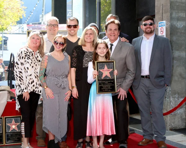 洛杉矶 2月24日 在2019年2月24日于洛杉矶举行的好莱坞名人步行仪式上 波因顿 Bobby Poynton 的家人出席了仪式 — 图库照片