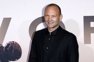 Los Angeles - Andrew Howard 