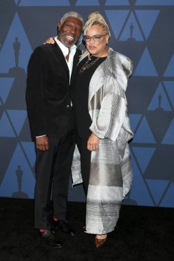 LOS ANGELES - OCT 27: Vondie Curtis-Hall, Kasi Lemmons 27 Ekim 2019 'da Los Angeles' ta Dolby Tiyatrosu 'nda Vali Ödülleri' nde