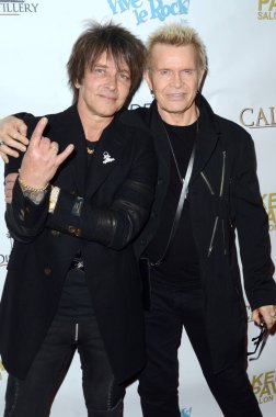 Billy Morrison, Billy Idol, Billy Morrison ve Steve Stevens 'ın 8 Kasım 2019' da Batı Hollywood, CA 'da Ken Paves Salon' da sergilediği açılır pencere sergisinde.