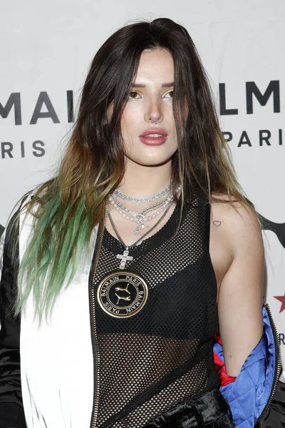 Los Angeles Nov Bella Thorne Puma Balmain Gemaakt Met Cara — Stockfoto