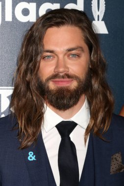 LOS ANGELES - 1 Nisan 2017 'de Beverly Hilton Hotel' deki 28. GLAAD Medya Ödülleri 'nde Tom Payne