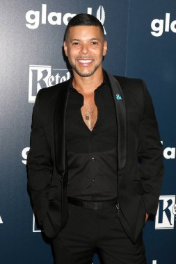 LOS ANGELES - 1 Nisan 2017 'de Beverly Hilton Hotel' deki 28. Geleneksel GLAAD Medya Ödülleri 'nde Wilson Cruz